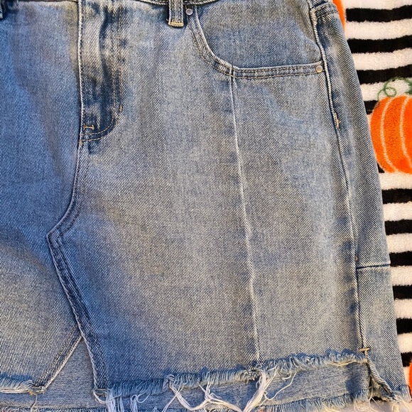 Size 28 Pacsun Skirt! - Picture 2 of 3